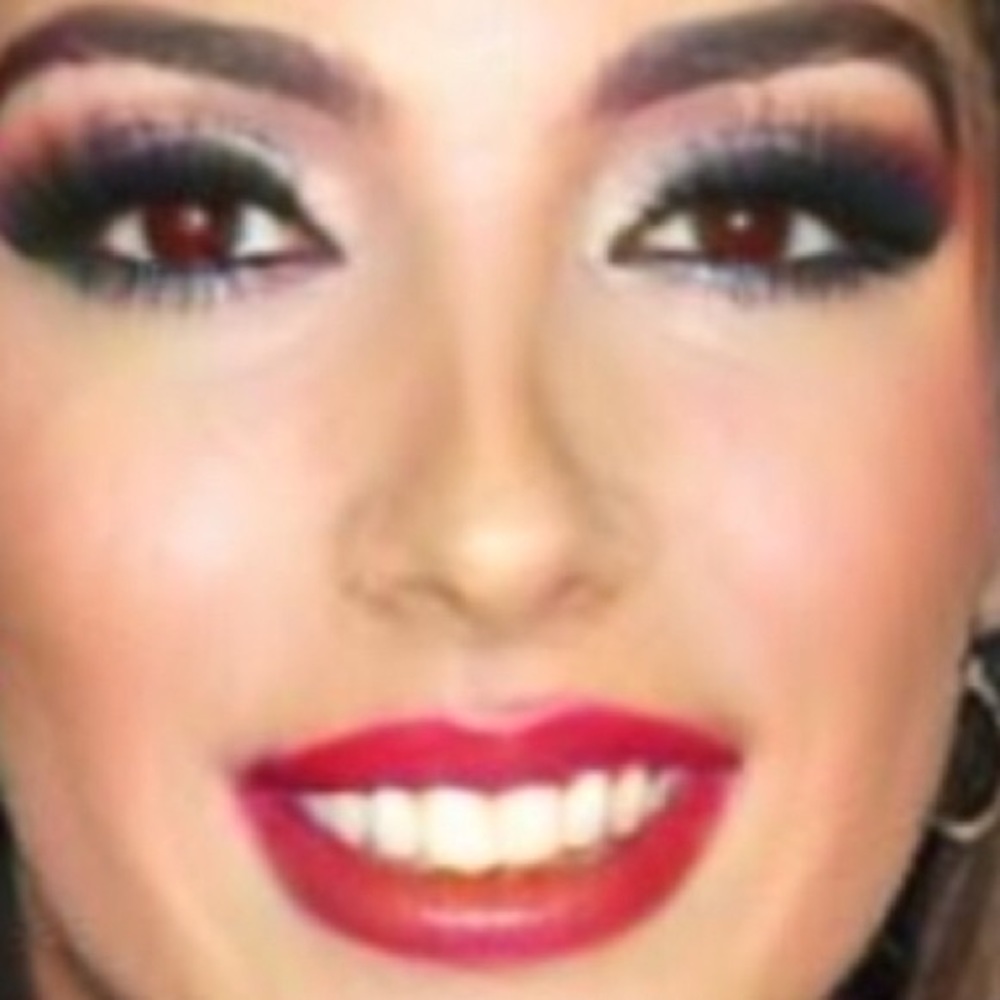 Meet your Posher, Sonia